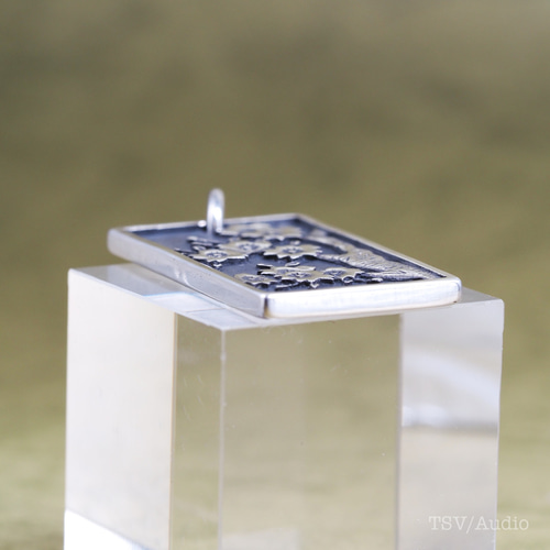 新品/Anasounds Sliver トレモロ~名機/多彩 仏製ハンドメイド 花札アクセサリー【3月 桜】ペンダントトップ ネックレス