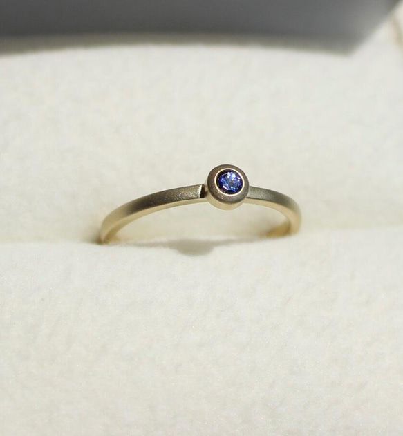 Benitoite 2.5mm Ring / K10, K18, PT900 3枚目の画像