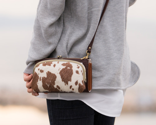 冬のおでかけに ホルスタイン×ブラウン ハラコ お財布ショルダー