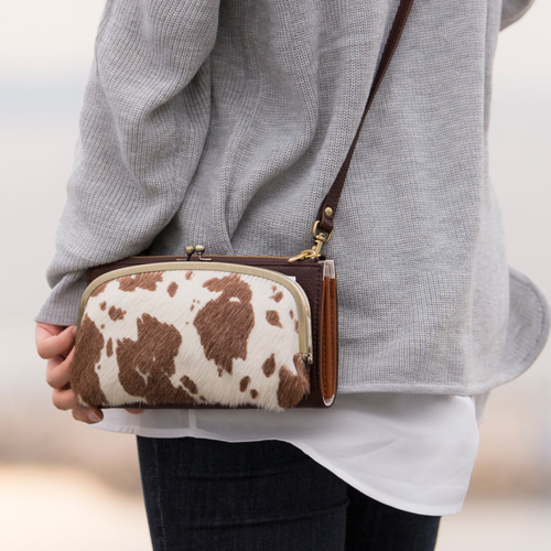 冬のおでかけに ホルスタイン×ブラウン ハラコ お財布ショルダー