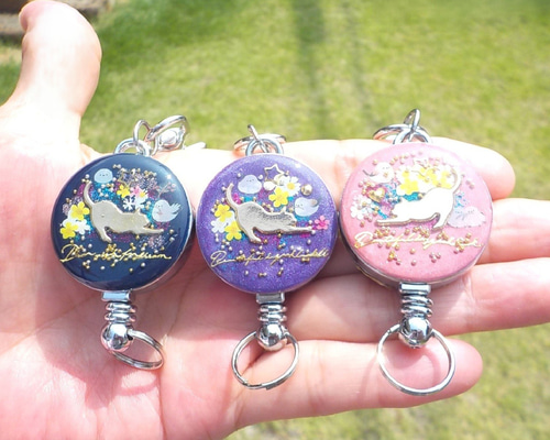【ゼロ様】1431.手染めビーズ　マーメイド　じゃれ猫　レジン　キーホルダー ゼロ様】1431.手染めビーズ マーメイド じゃれ猫 レジン