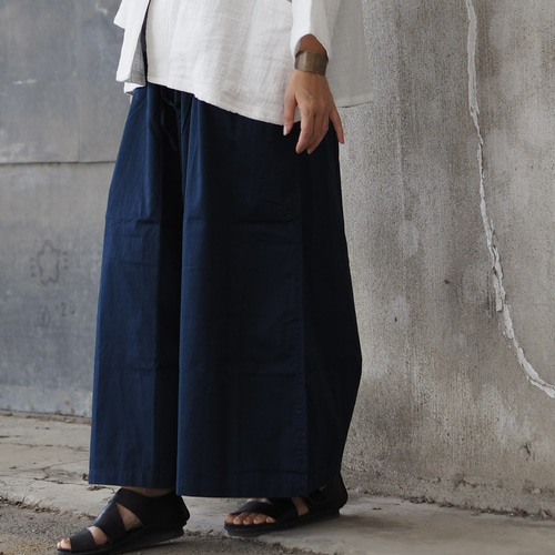 シャネルネイビー キュロットパンツ ベルト縫い付けロイヤルブルー シャネルネイビー キュロットパンツ ベルト縫い付けロイヤル
