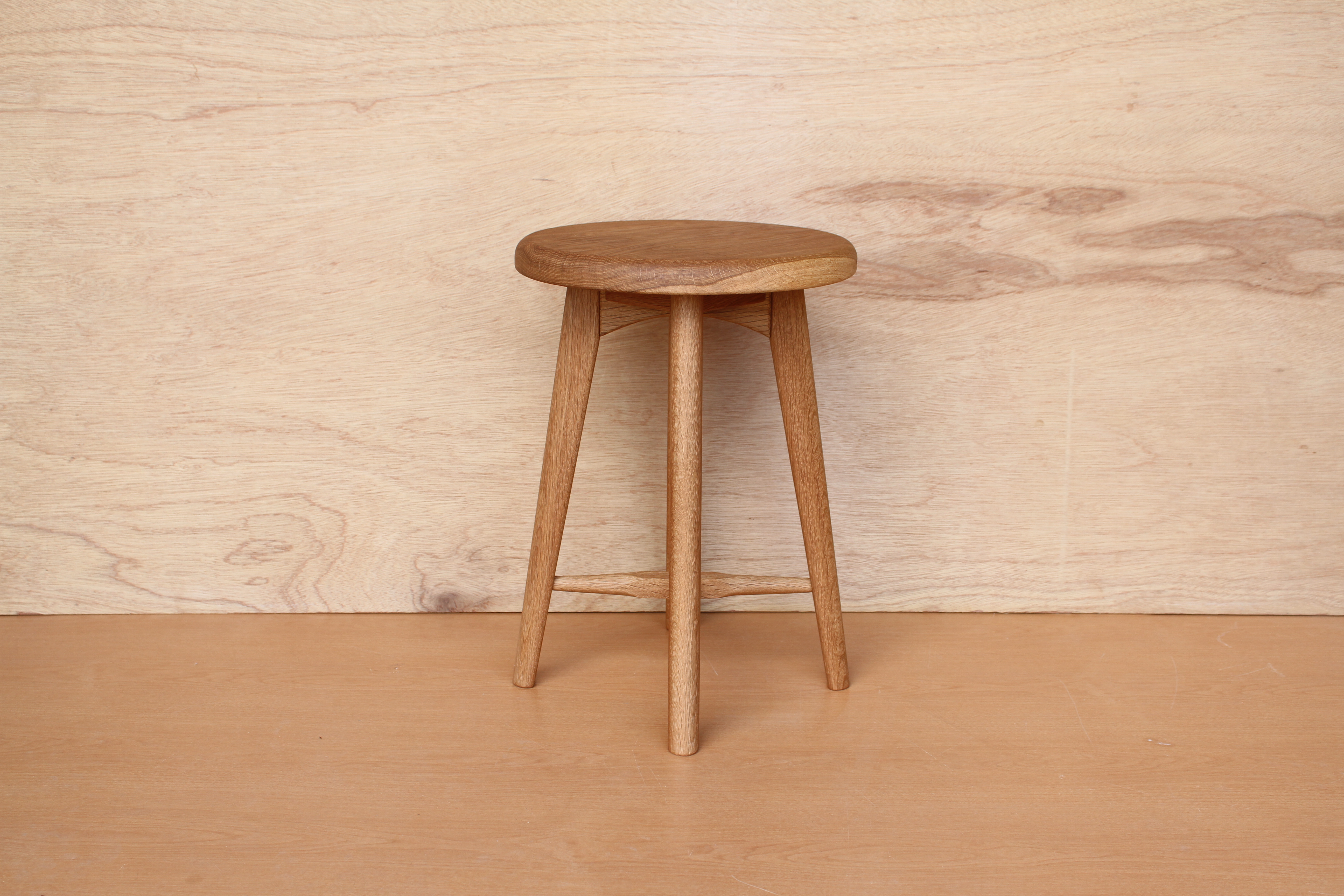 無垢材のスツールA・国産ナラ材・木製チェアー・お好きな高さでオーダー可