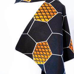 スカーフNo.177 *錦鯉。Koi* 日本傳統絲質黑色橘黃色魚鱗花紋橄欖綠施華洛世奇水鑽圍巾 披肩 第6張的照片