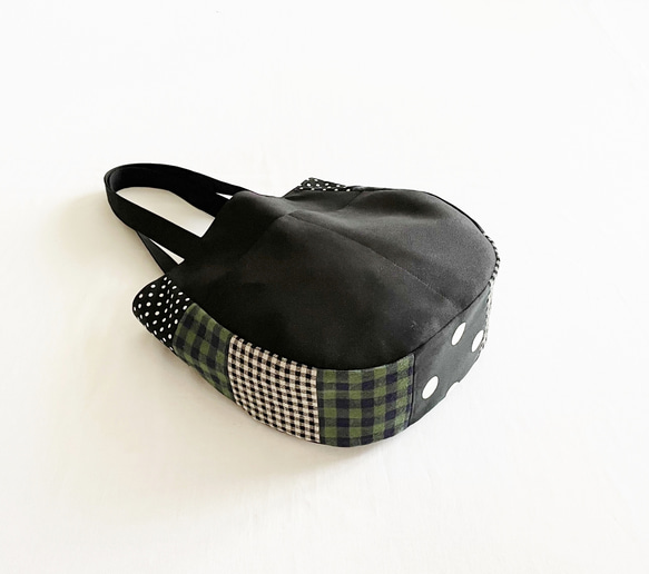 黒ベース マチブラックウォッチ柄パッチワーク｜大人のラウンド型