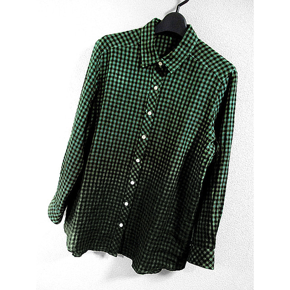 麻長袖シャツ（チェック模様）（裾ボカシ染）（緑色濃淡） 7枚目の画像