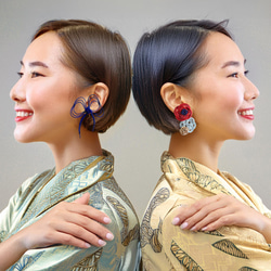 リボンと花のピアス -Navy×Red-　■イヤリング可■ 2枚目の画像