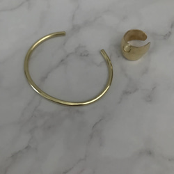 【サイズオーダー可】brass bangle presence 真鍮バングル　夏の装いに　シンプル　バングル　ゴールド 10枚目の画像