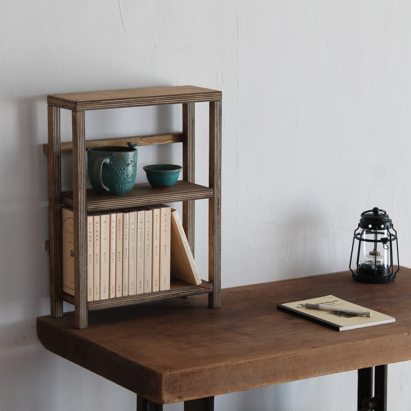 卓上サイズの文庫本棚