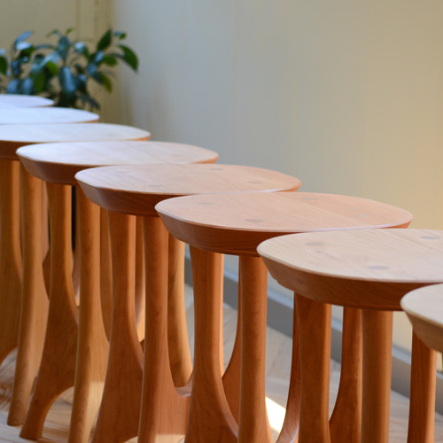 ヤマザクラの糸巻きスツール 椅子（チェアー）・スツール 堂谷木工