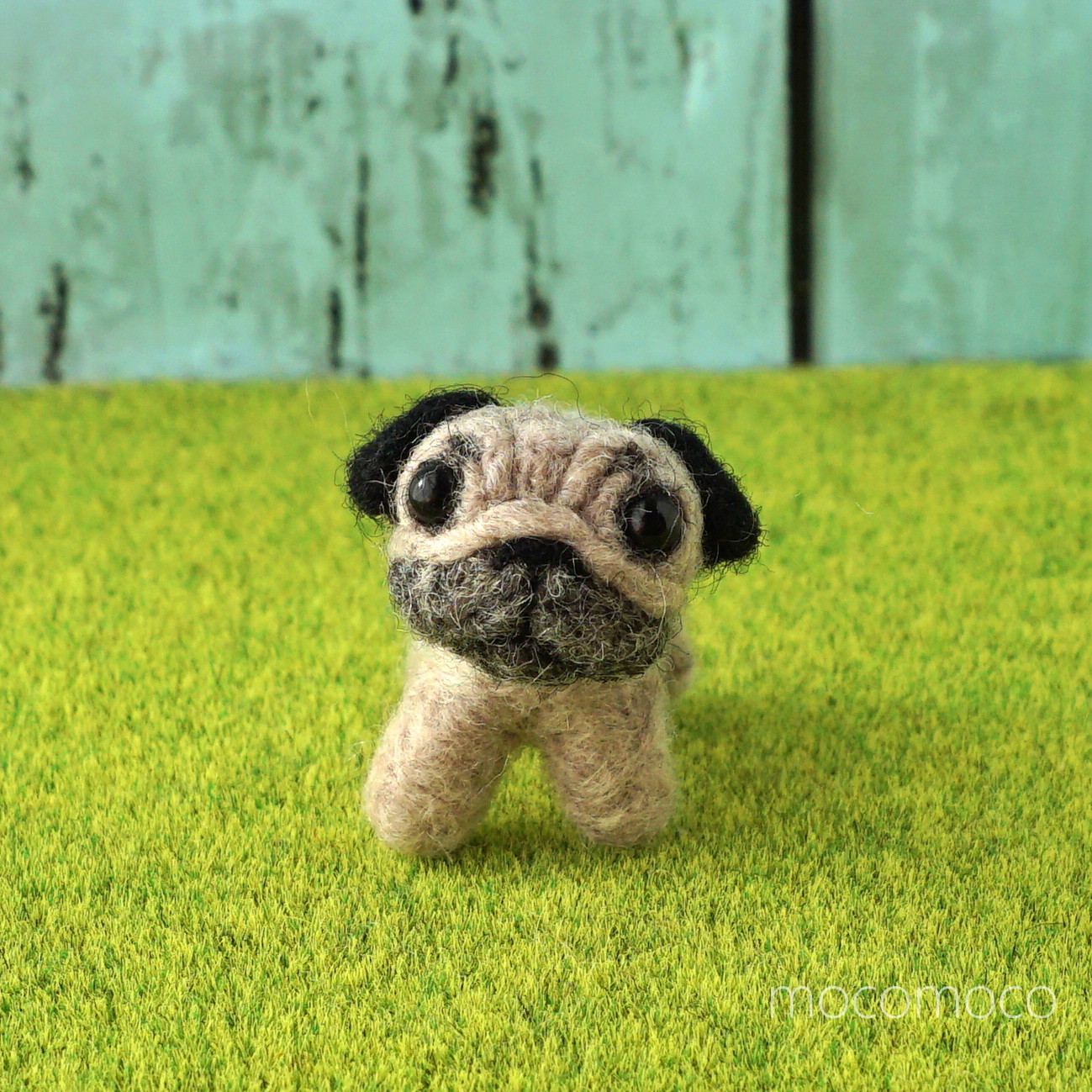 羊毛フェルトパグ戦士