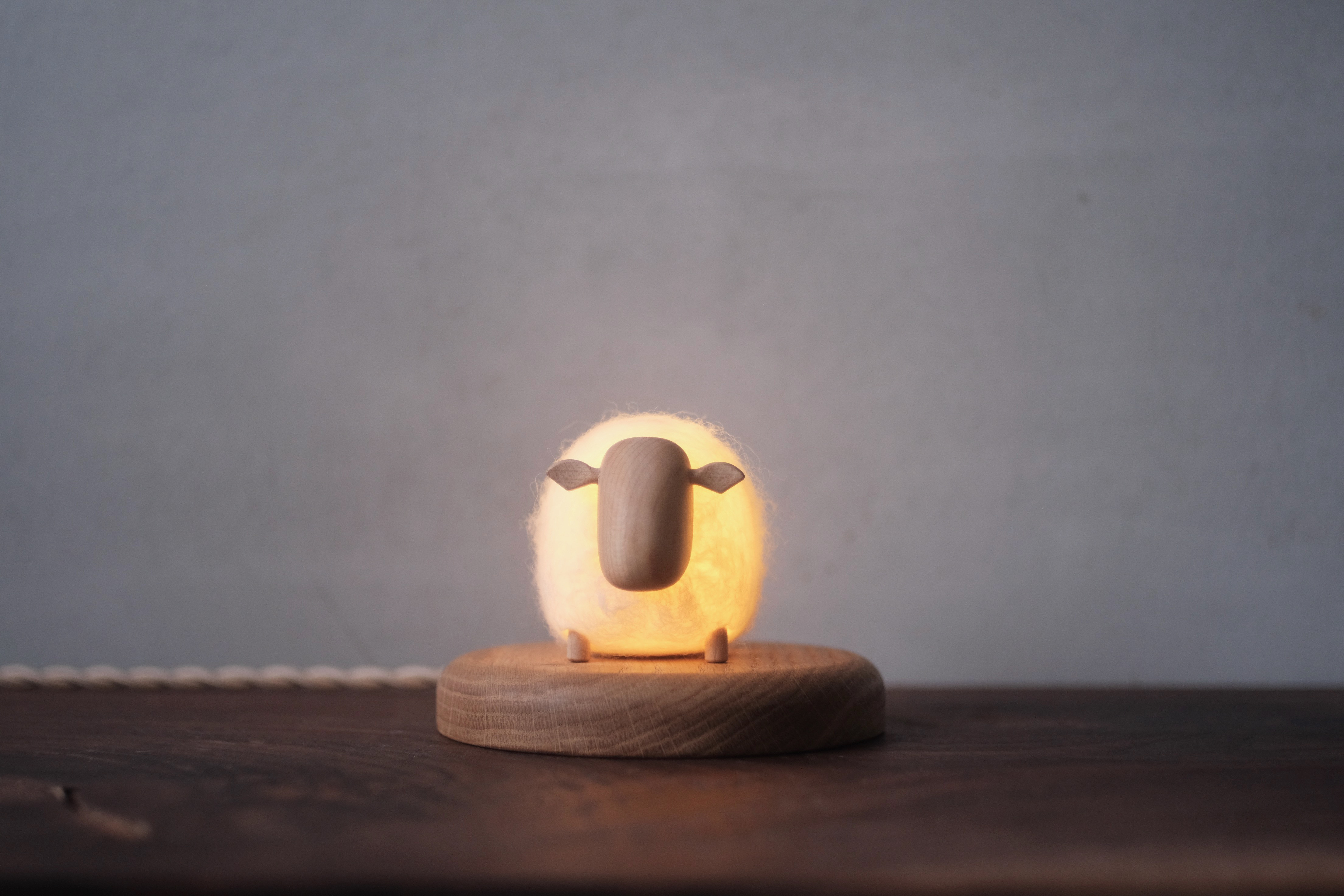 羊のナイトライト/ハンドメイド/木製品/羊毛フェルト