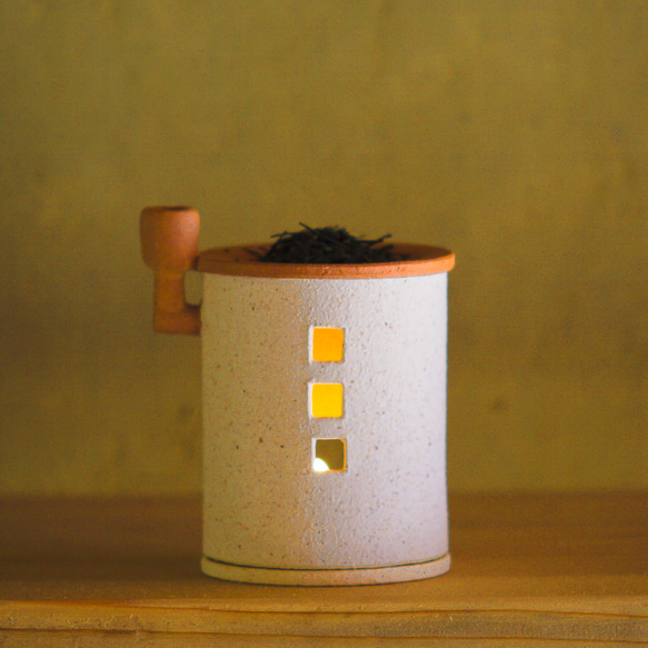 茶香炉（煙突おうち）- ミニ（シロ）※抗菌・消臭や風邪 予防、睡眠改善にも◎ 9枚目の画像