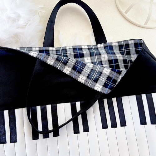 再販19✨本物のピアノみたいなレッスンバッグ（縦型）｜上品で高級感の