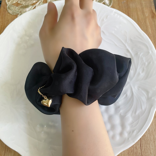 BELLA シュシュ 黒 新品未使用 シュシュ黒: ヘルス・ビューティー｜イトーヨーカドーネット通販