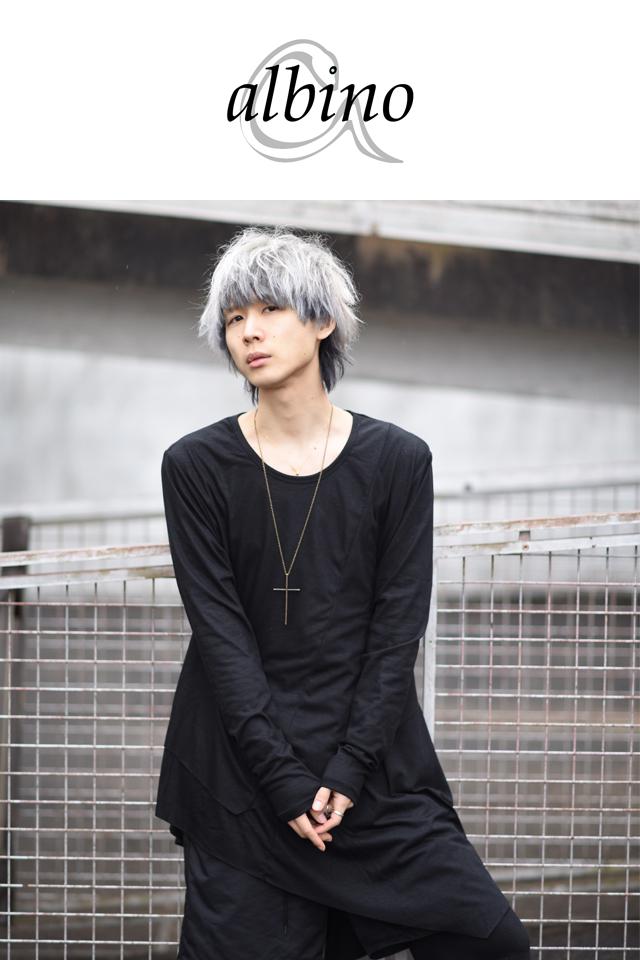 ランダム切り替えフェイクレイヤードアシメカットソー