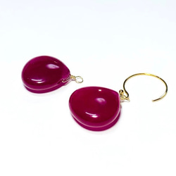 【天然石チャーム】ワインレッドカラージェード　マロン形　14kgf　２個　ハンドメイド素材 2枚目の画像