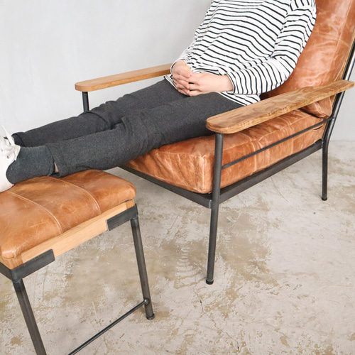 モダンデザイン オットマン スツール オーク 無垢 アイアン 1人掛け