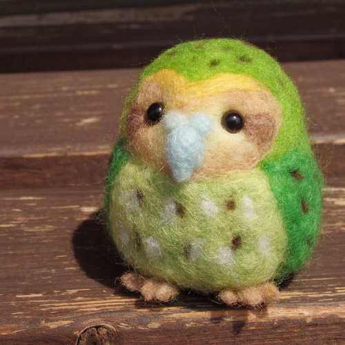 カカポのぬいぐるみ(有翼・自立可動式・鳴き声仕掛け)
