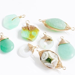 再販【1個】1点もの！オーストラリア産chrysoprase緑玉髄ゴールドチャーム、パーツ 5枚目の画像