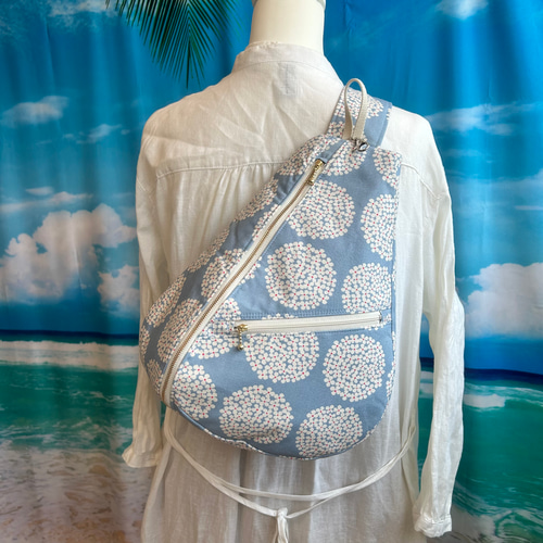 軽量 しずく型 ワンショルダーバッグ ボディーバック ショルダーバック