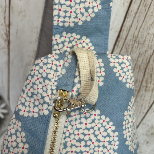 軽量 しずく型 ワンショルダーバッグ ボディーバック ショルダーバック