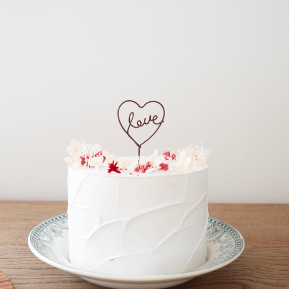 ケーキトッパー ♡ love ケーキ　飾り　バレンタインデー　シンプル 3枚目の画像