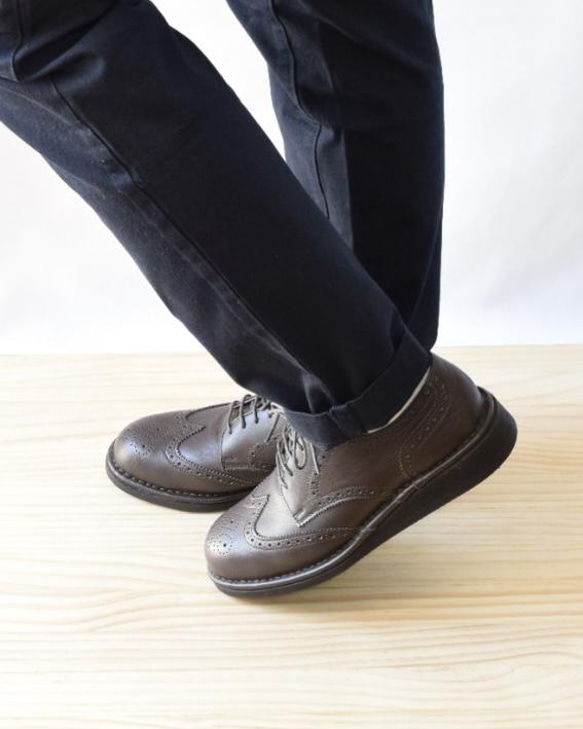 《L》オーダーメイドの革靴 毎日履きたい心地良さ 自分好みに選べる楽しさ　フルブローグ L-10 10枚目の画像