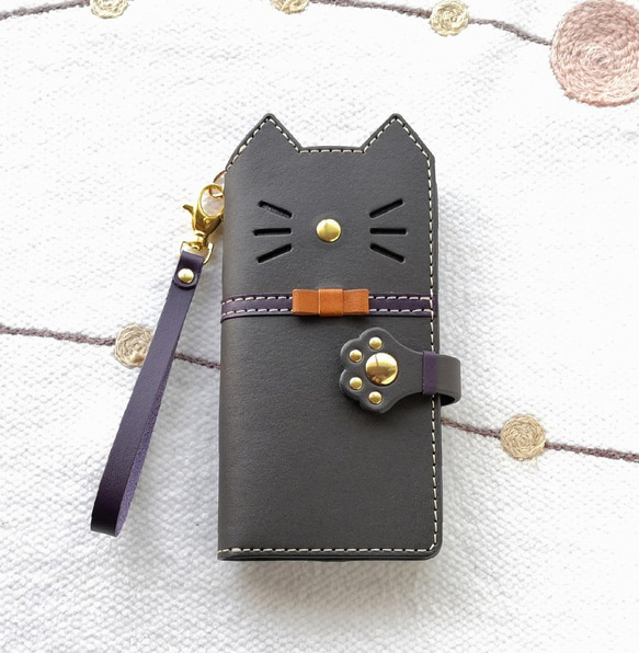 ＊leather sumyaho case＊手帳型 猫のレザースマホケース＊リボン付き＊グレー／全機種 1枚目の画像