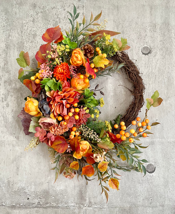 Autumn Dahlia &Berries wreath II 5枚目の画像