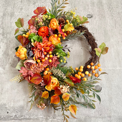 Autumn Dahlia &Berries wreath II 6枚目の画像