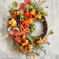 Autumn Dahlia &Berries wreath II 4枚目の画像