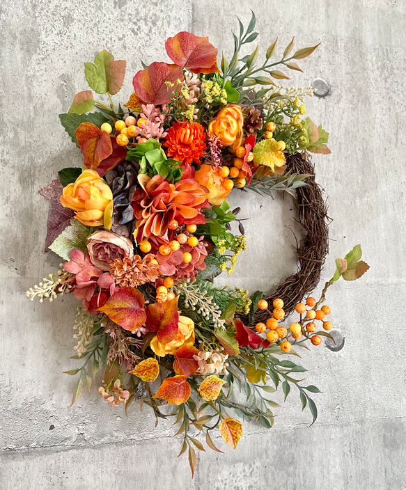 Autumn Dahlia &Berries wreath II 4枚目の画像