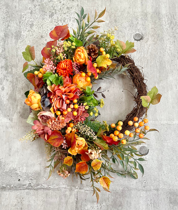 Autumn Dahlia &Berries wreath II 2枚目の画像