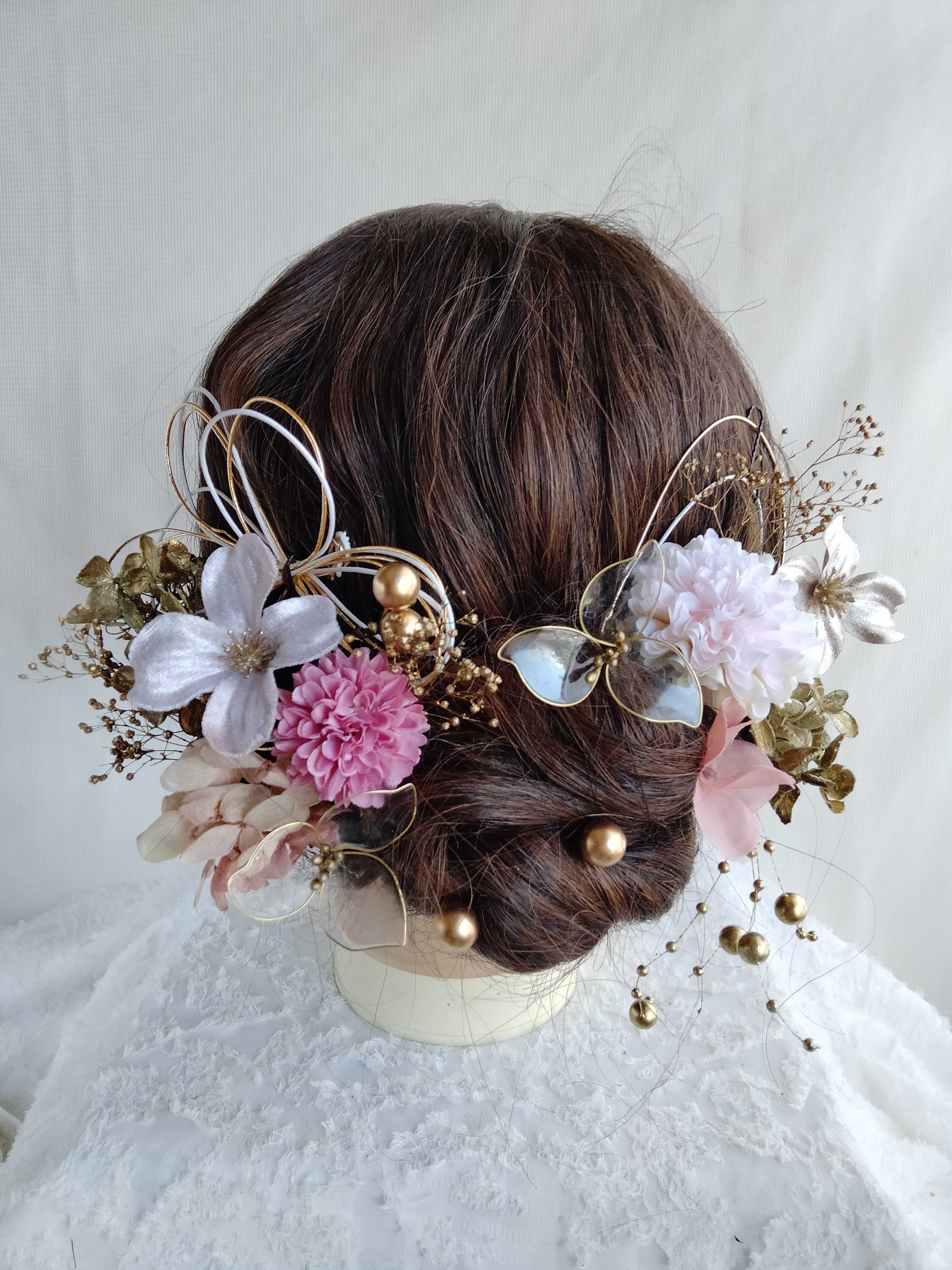 クリアフラワーと水引のハナミズキ髪飾り　アメリカンフラワー　ゴールド　水引き　水引アレンジ　水引きアレンジ　成人式