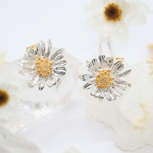 【国内発送】Daisy デイジー フラワーステートメント ピアス デイジーフラワーピアス ポストタイプ【受注生産】 ピアス