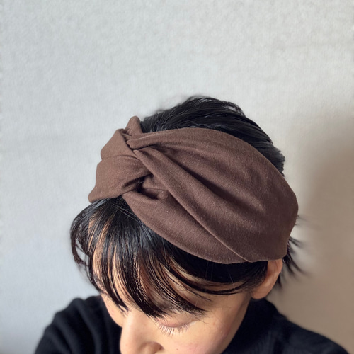 k*i様 ETRÉ ダークブラウン ヘアバンド チョコブラウンのクロスターバン（ダブルガーゼ) ヘアバンド ヘア