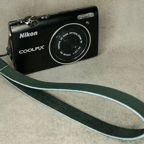 コンデジ用レザーストラップflat☆グローブレザー、オイルドレザー