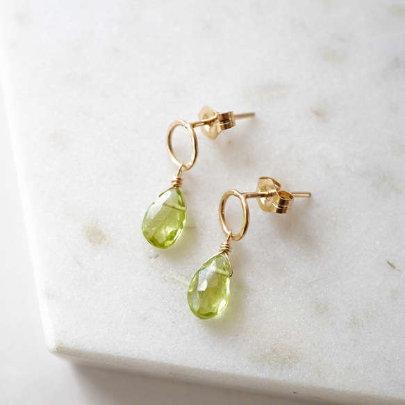 14kgfペリドットのひと粒雫チャーム