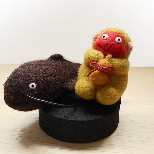 瓢箪を持つ猿 置物