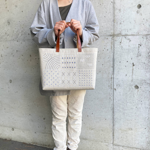 受注製作◇リネントートバッグ【紺白パッチワーク】 刺し子・麻・本革