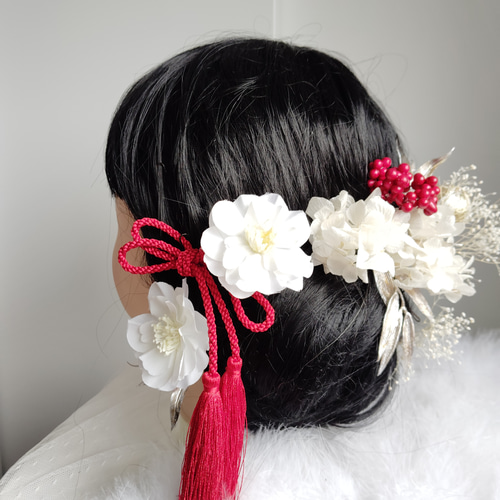 瑞桜＿＿紋桜と南天の髪飾り さくら サクラ 紅白 卒業式 成人式 結婚式