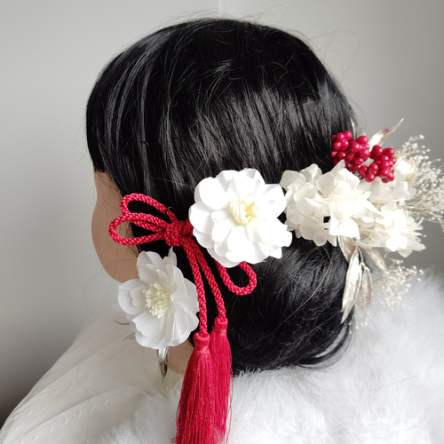 瑞桜＿＿紋桜と南天の髪飾り さくら サクラ 紅白 卒業式 成人式 結婚式
