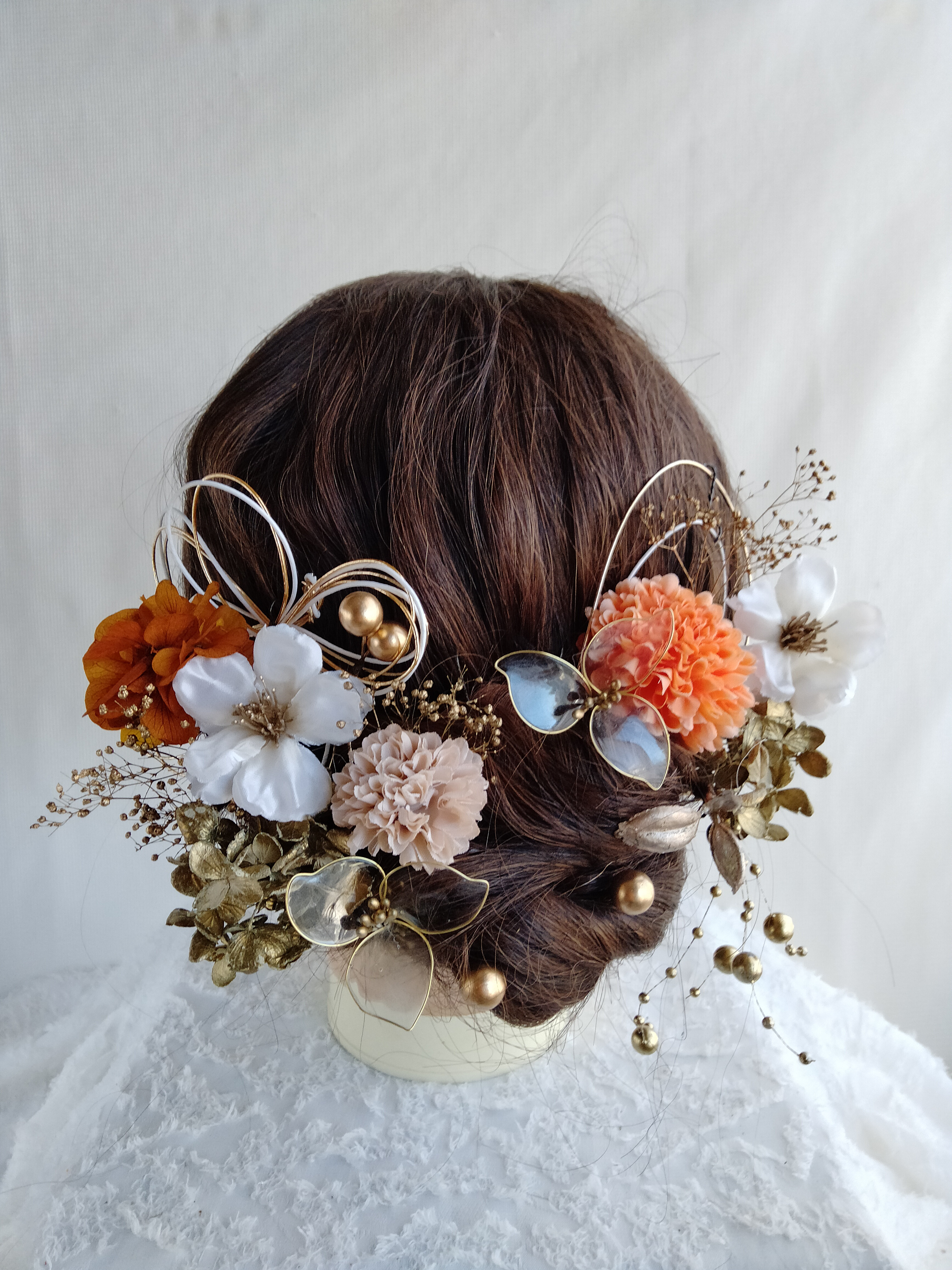 クリアフラワーと水引の林檎の花髪飾り　　アメリカンフラワー　オレンジベージュゴールド　水引き　水引アレンジ　水引きアレン