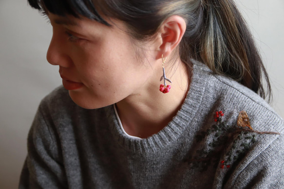 ito hana pierce/earrings(red×gray・片耳) 1枚目の画像