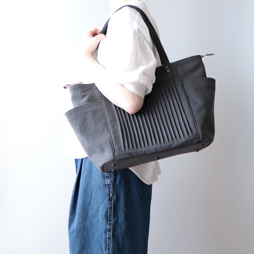 チャコールグレー トートバッグ 私的トート（チャコールグレー）A4サイズ＊ポケット沢山容量