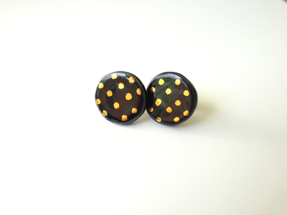 金彩dot round pierce／earring（黒） 1枚目の画像