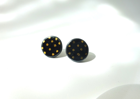 金彩dot round pierce／earring（黒） 2枚目の画像