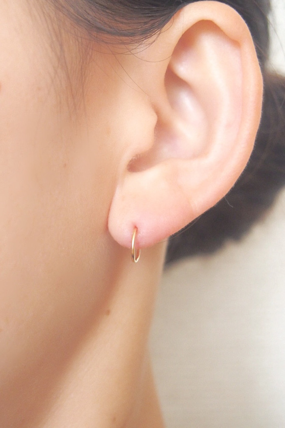 La Brillante】14kgf 8㎜ シンプルキャッチレスフープピアス La Brillante】14kgf 8㎜ シンプルキャッチレスフープピアス