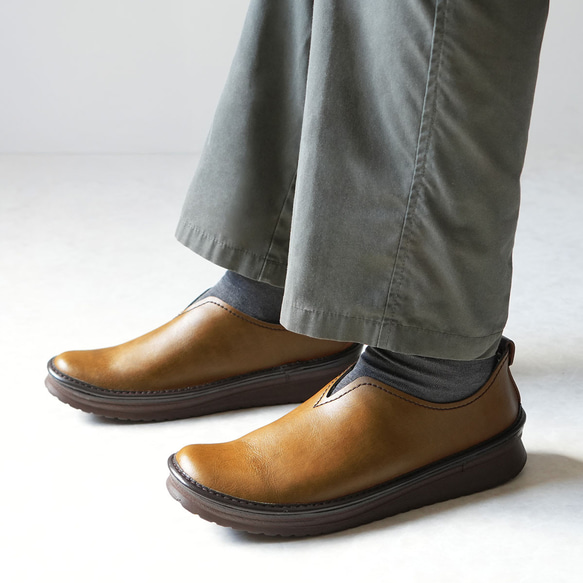 足に優しい特許製法！ メンズ Vカットスリッポン (VIVIO) 日本製 国産